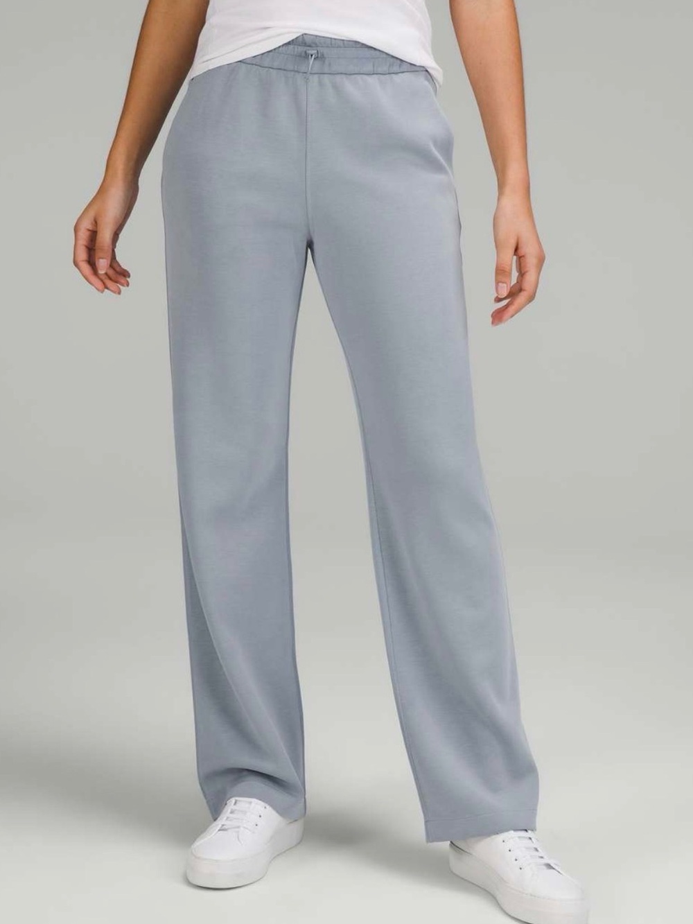 Lululemon Softstreme High-Rise Pant
Full Length Chambray Sz 12